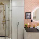 Bathroom with modern design in Apartment near Wawel in Krakow